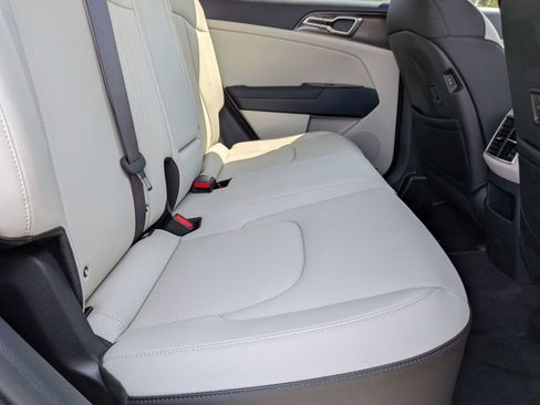 Used 2025 Kia Sportage EX AWD/4WD image 20