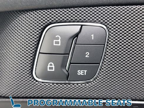 Used 2020 Ford Fusion Energi Titanium FWD image 29
