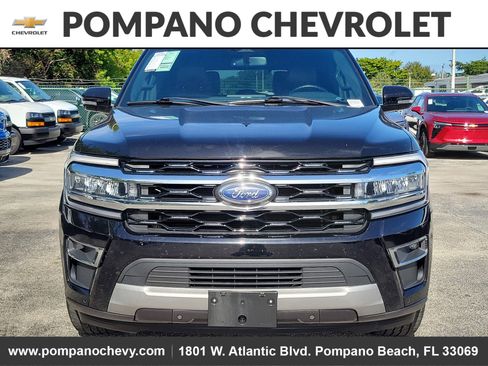 Used 2023 Ford Expedition Limited image 8