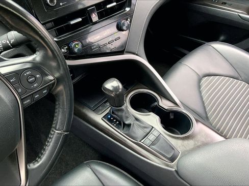 Used 2024 Toyota Camry SE image 16