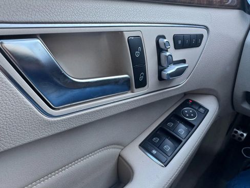 Used 2014 Mercedes-Benz E 350 4MATIC Sedan image 28