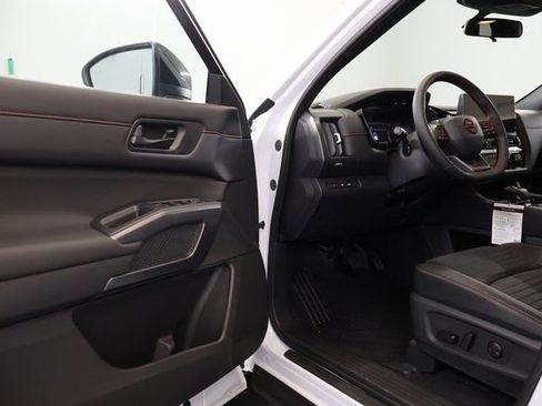 New 2026 Nissan Pathfinder Rock Creek w/ Rock Creek Premium Package AWD/4WD image 8