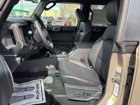 New 2026 Ford Bronco Badlands AWD/4WD image 18