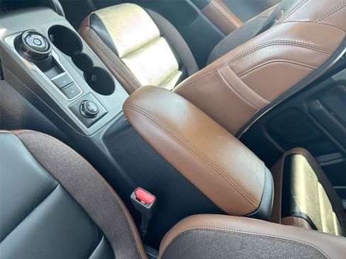Certified 2025 Ford Bronco Sport Outer Banks w/ Outer Banks Tech Package+ AWD/4WD image 23