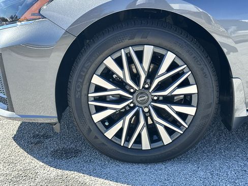 New 2025 Nissan Altima 2.5 SV image 11