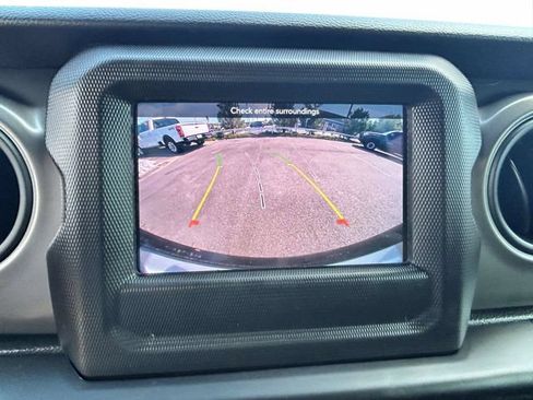 Used 2022 Jeep Wrangler Sport AWD/4WD image 20