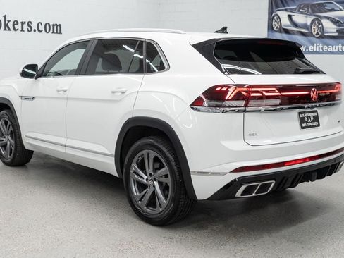 Used 2024 Volkswagen Atlas Cross Sport SEL R-Line AWD/4WD image 42