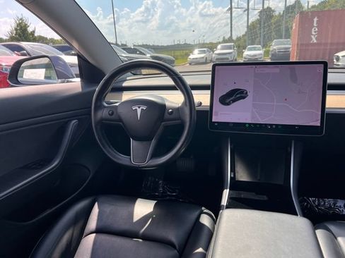 Used 2019 Tesla Model 3 Long Range RWD image 15