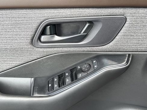 Certified 2023 Nissan Rogue S FWD image 13
