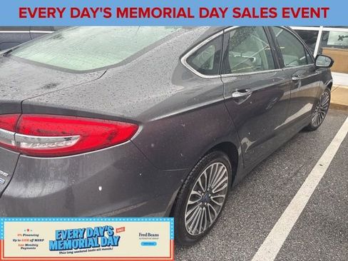 Used 2017 Ford Fusion SE w/ Fusion SE Technology Package AWD/4WD image 4