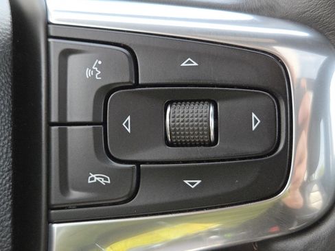 Used 2019 Chevrolet Blazer RS FWD image 12