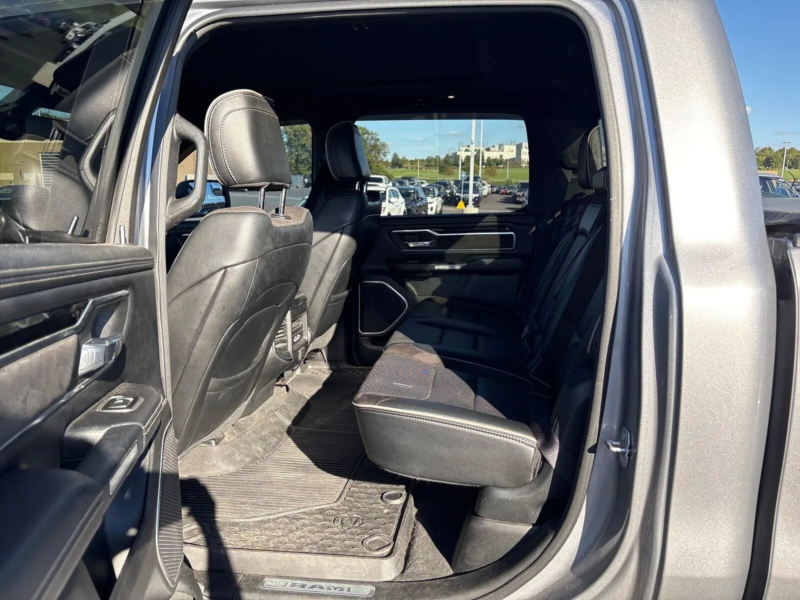 Used 2020 RAM 1500 Laramie w/ Sport Appearance Package AWD/4WD image 5