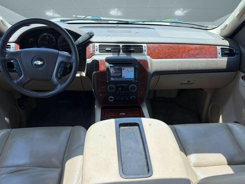 Used 2012 Chevrolet Avalanche LTZ RWD image 13