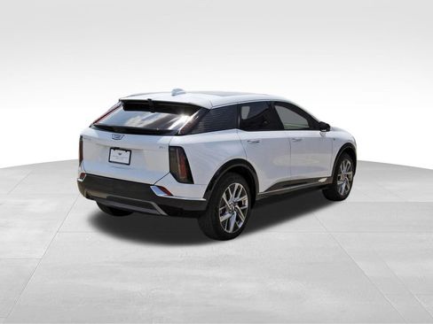 New 2027 Cadillac Optiq Luxury AWD/4WD image 4