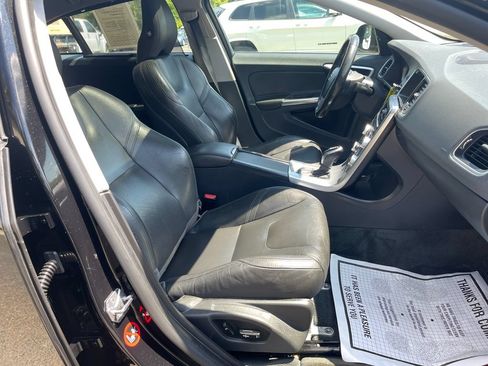 Used 2018 Volvo S60 T5 Inscription Platinum AWD/4WD image 19