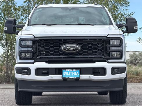 New 2026 Ford F350 Lariat w/ Black Appearance Package AWD/4WD image 17