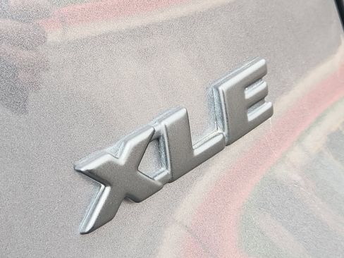Used 2025 Toyota RAV4 XLE w/ Convenience Package FWD image 12