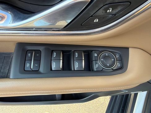 Used 2021 Chevrolet Suburban Premier w/ Max Trailering Package AWD/4WD image 12