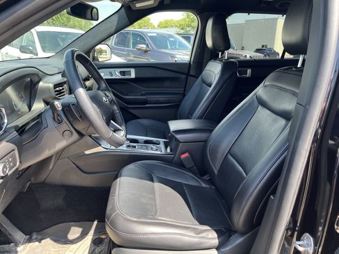 Used 2020 Ford Explorer Limited w/ Class III Trailer Tow Package AWD/4WD image 19