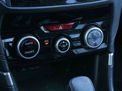 Used 2019 Subaru Forester Premium image 29