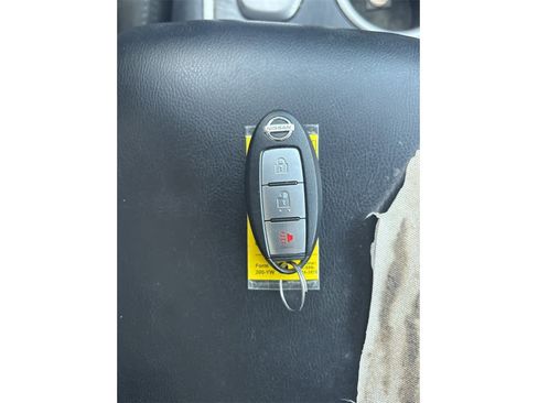 Used 2020 Nissan Pathfinder S image 20