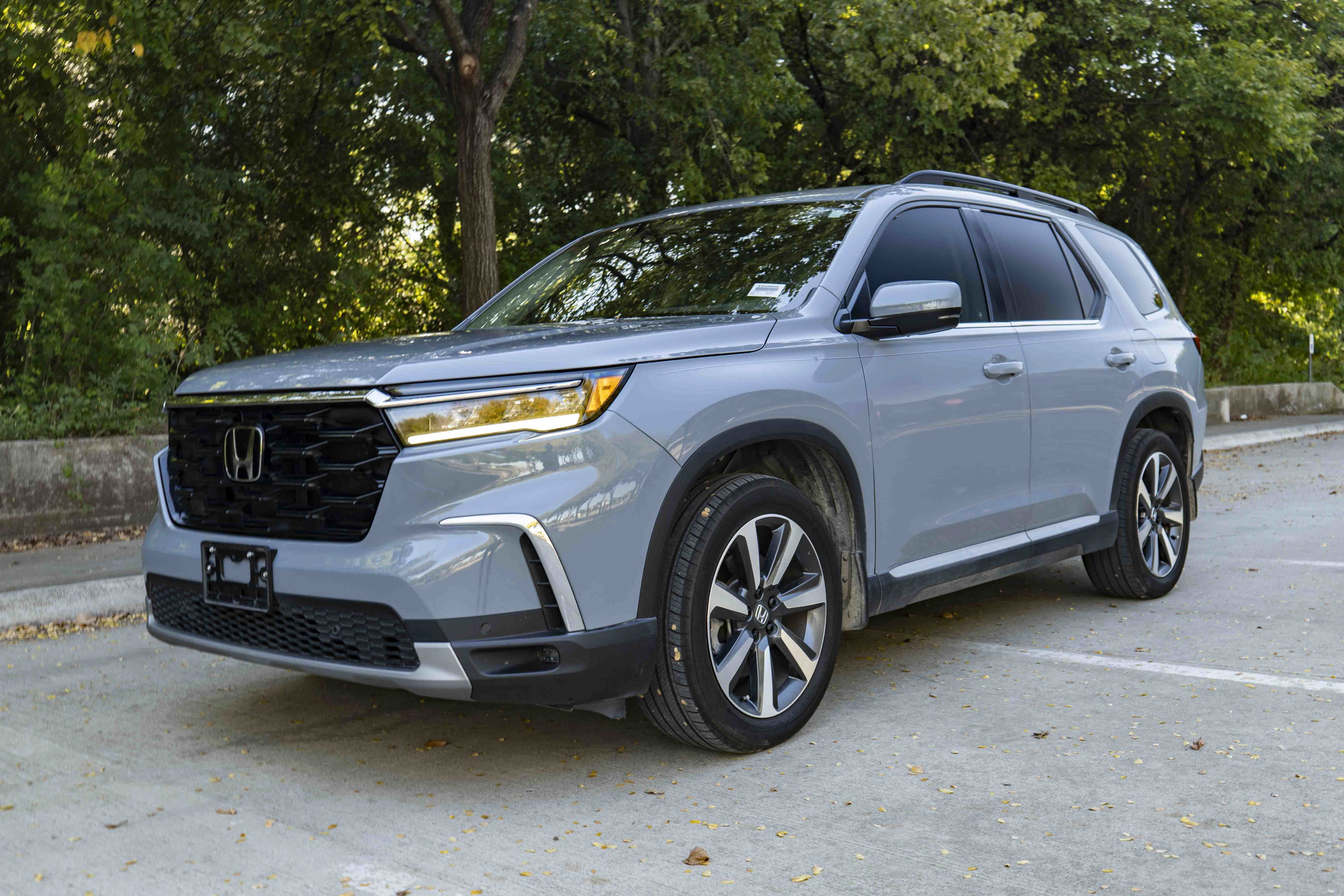 Used 2025 Honda Pilot Touring image 5