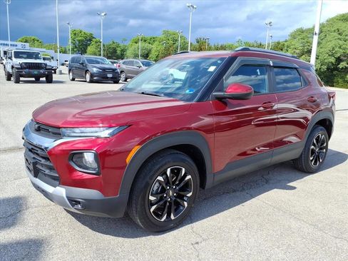 Used 2022 Chevrolet TrailBlazer LT w/ Convenience Package FWD image 7