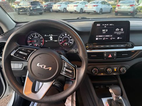 Used 2022 Kia Forte LXS image 8