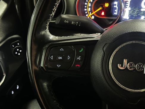 Used 2021 Jeep Gladiator Sport image 35