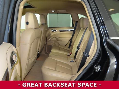 Used 2012 Porsche Cayenne S image 9