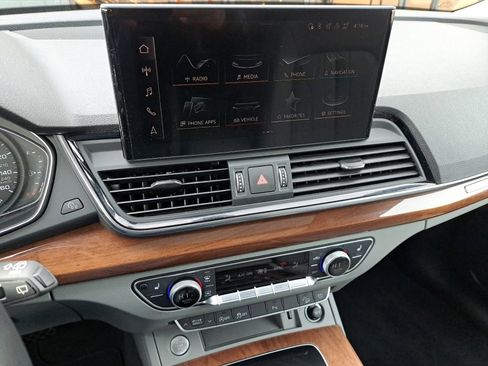 Used 2022 Audi Q5 2.0T Premium w/ Convenience Package image 28