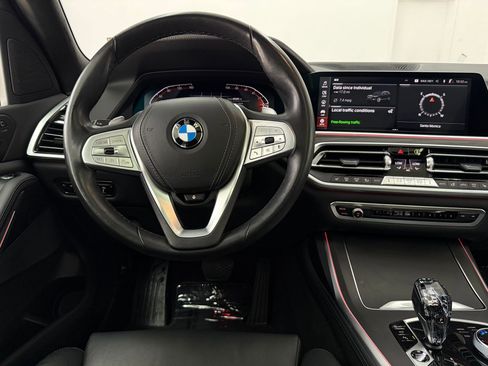 Used 2022 BMW X7 xDrive40i w/ Premium Package image 27