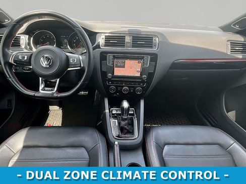Used 2017 Volkswagen Jetta GLI image 7