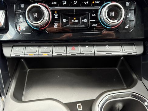 Used 2023 GMC Sierra 1500 AT4 w/ AT4 Preferred Package image 18