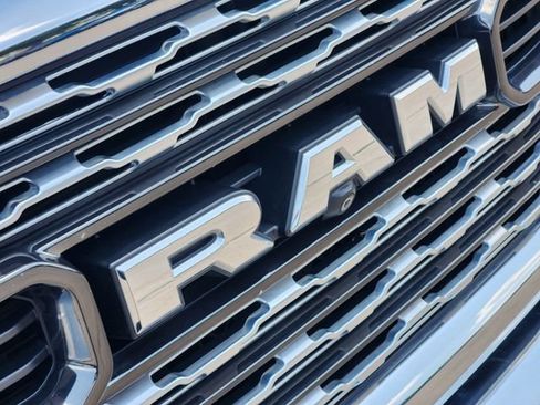 Used 2022 RAM 2500 Limited AWD/4WD image 12