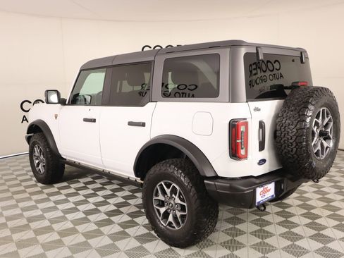 Used 2023 Ford Bronco Badlands image 23