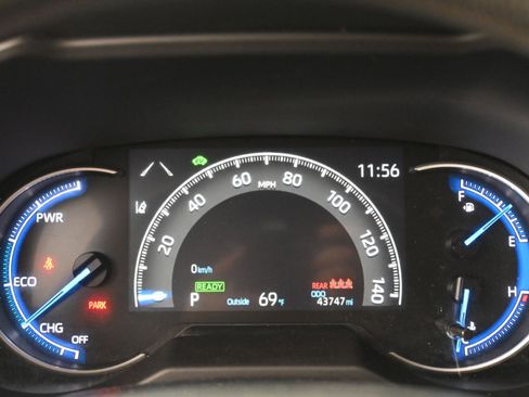 Used 2024 Toyota RAV4 LE image 26