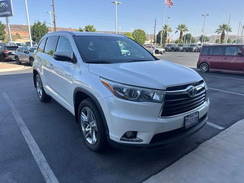 Used 2014 Toyota Highlander Limited w/ Driver Technology Package AWD/4WD image 2