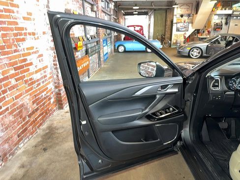 Used 2021 MAZDA CX-9 Touring w/ Touring Premium Package image 11