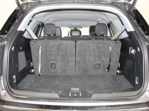 Used 2023 Ford Explorer Limited image 16