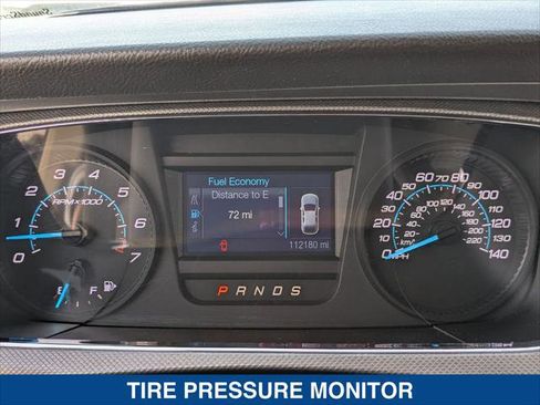 Used 2014 Ford Taurus SE image 16