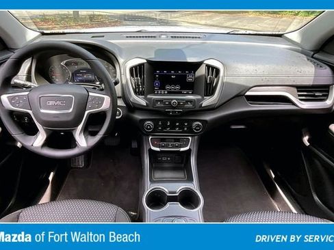 Used 2022 GMC Terrain SLE FWD image 7