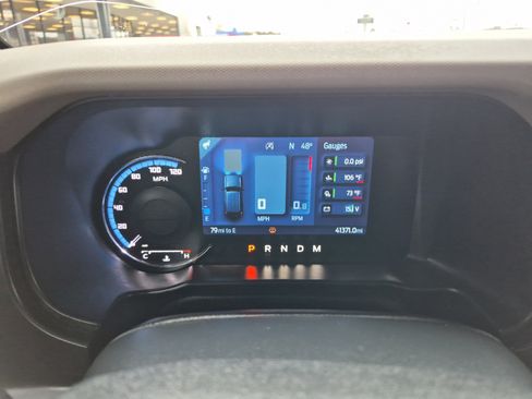 Used 2023 Ford Bronco Wildtrak image 25