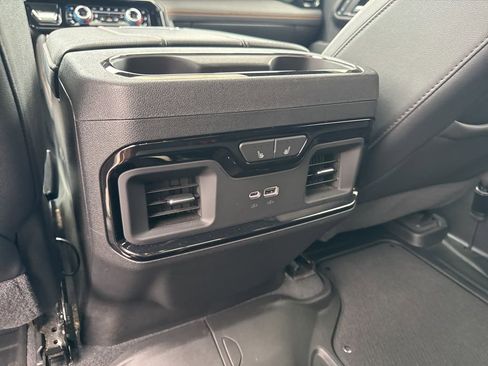 Used 2024 GMC Sierra 2500 AT4 w/ AT4 Premium Plus Package AWD/4WD image 39
