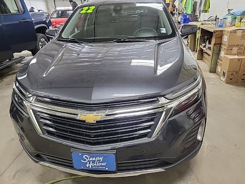 Used 2022 Chevrolet Equinox LT image 2