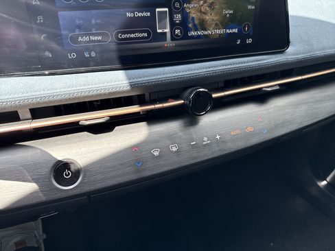 Certified 2024 Nissan Ariya AWD image 20