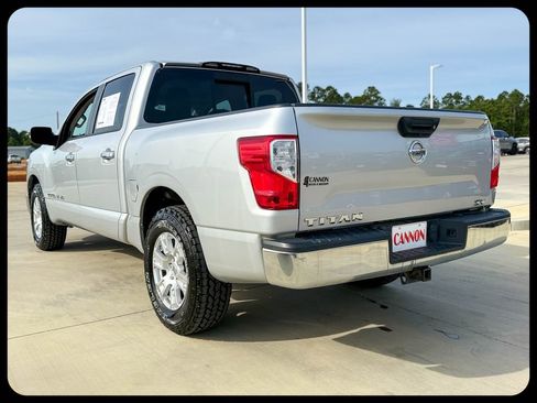 Used 2019 Nissan Titan SV RWD image 7