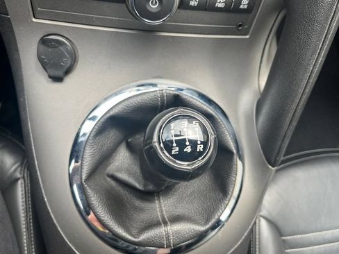 Used 2006 Pontiac Solstice Convertible w/ Premium Package RWD image 12