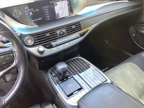 Used 2019 Lexus LS 500 AWD image 22