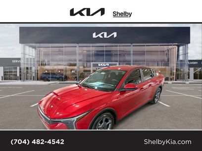 New 2025 Kia K4 LXS